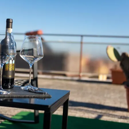 Lägenhet Con Incantevole Terrazza Rom